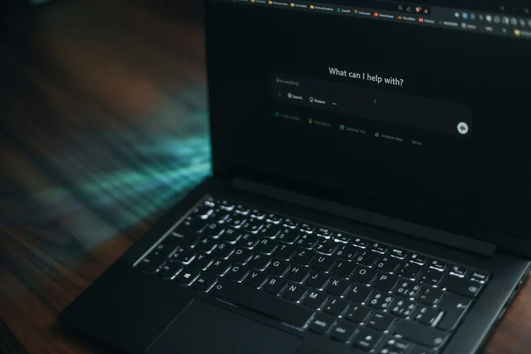 增长企业通过减少管理层级提升决策与执行速度